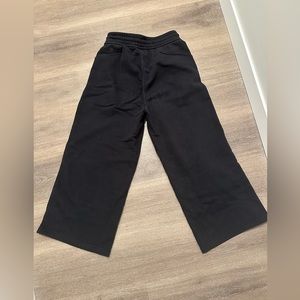 Lululemon high rise cropped wide leg pants